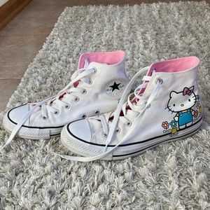 💗hello kitty converse